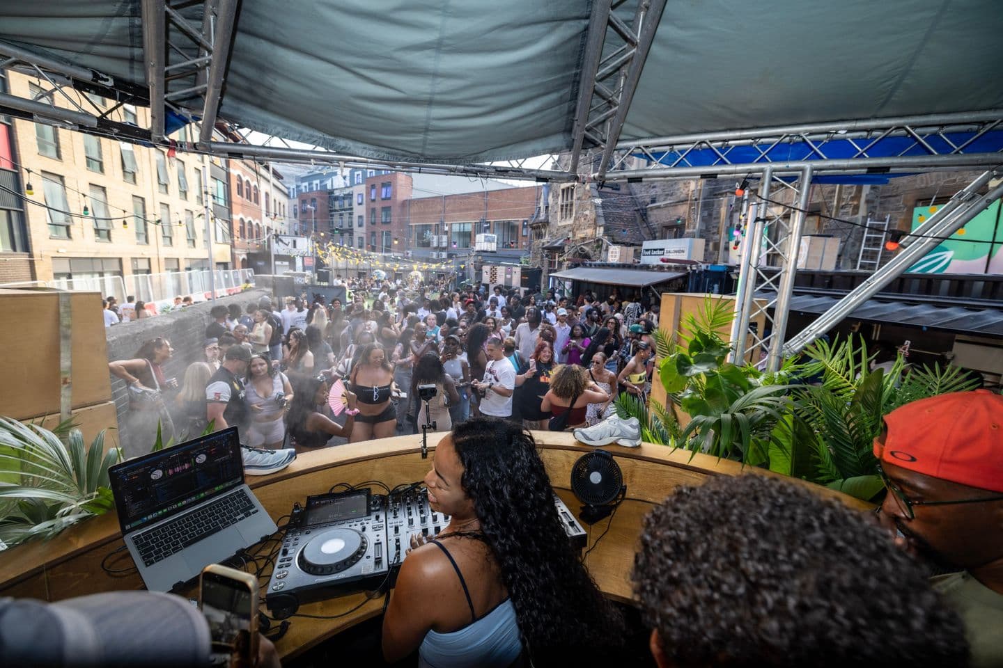 Foot Locker & Salomon Presents: Reload Sound & Friends 002... Izzy Bossy, Reload Sound, DJ Eazy, Khiah Lou, SIO