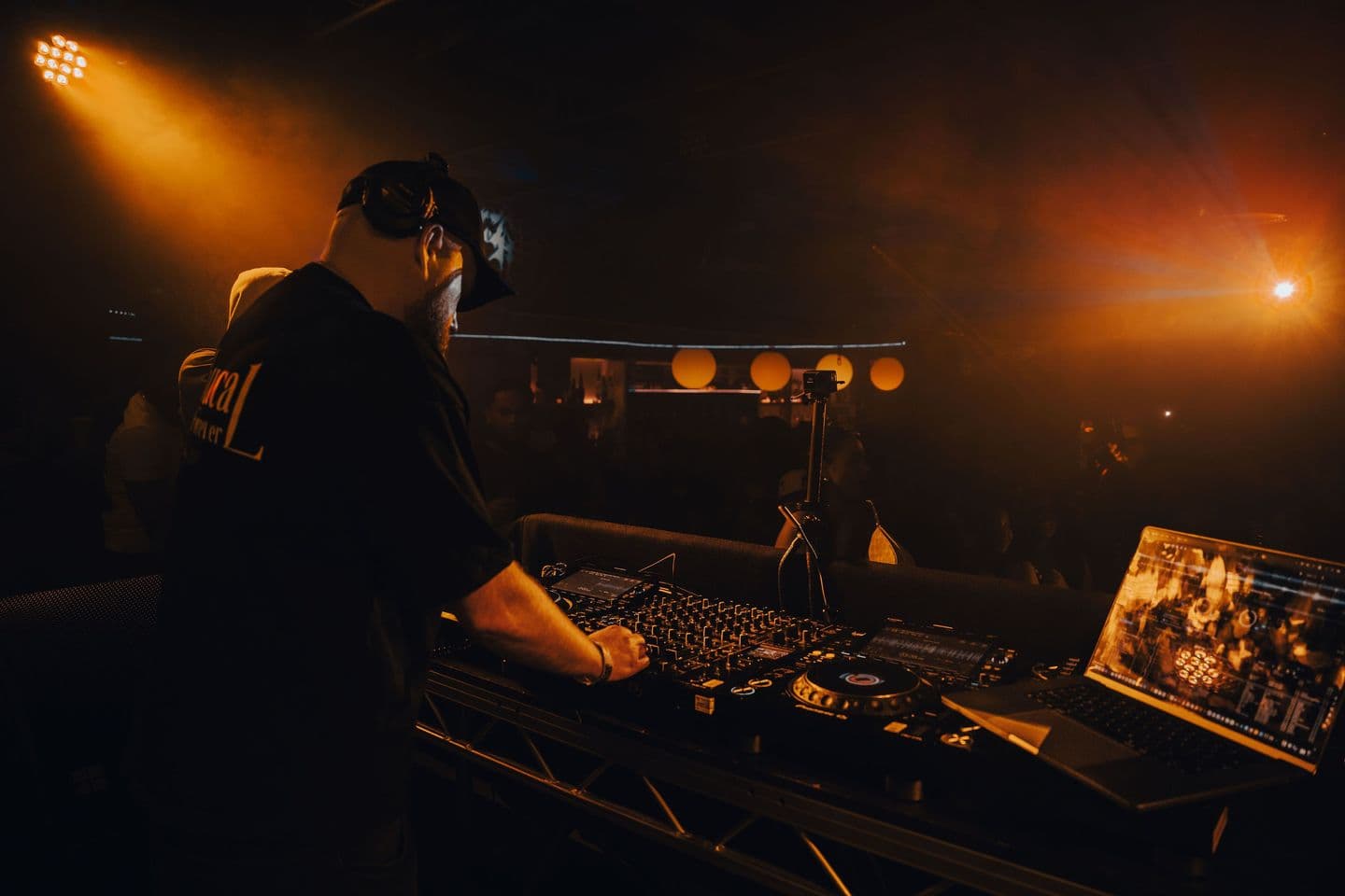 Reload Sound & Friends 001 - RELOAD SOUND, DONCH, PARISMATIQ, DJ EAZY, MERCE JADE