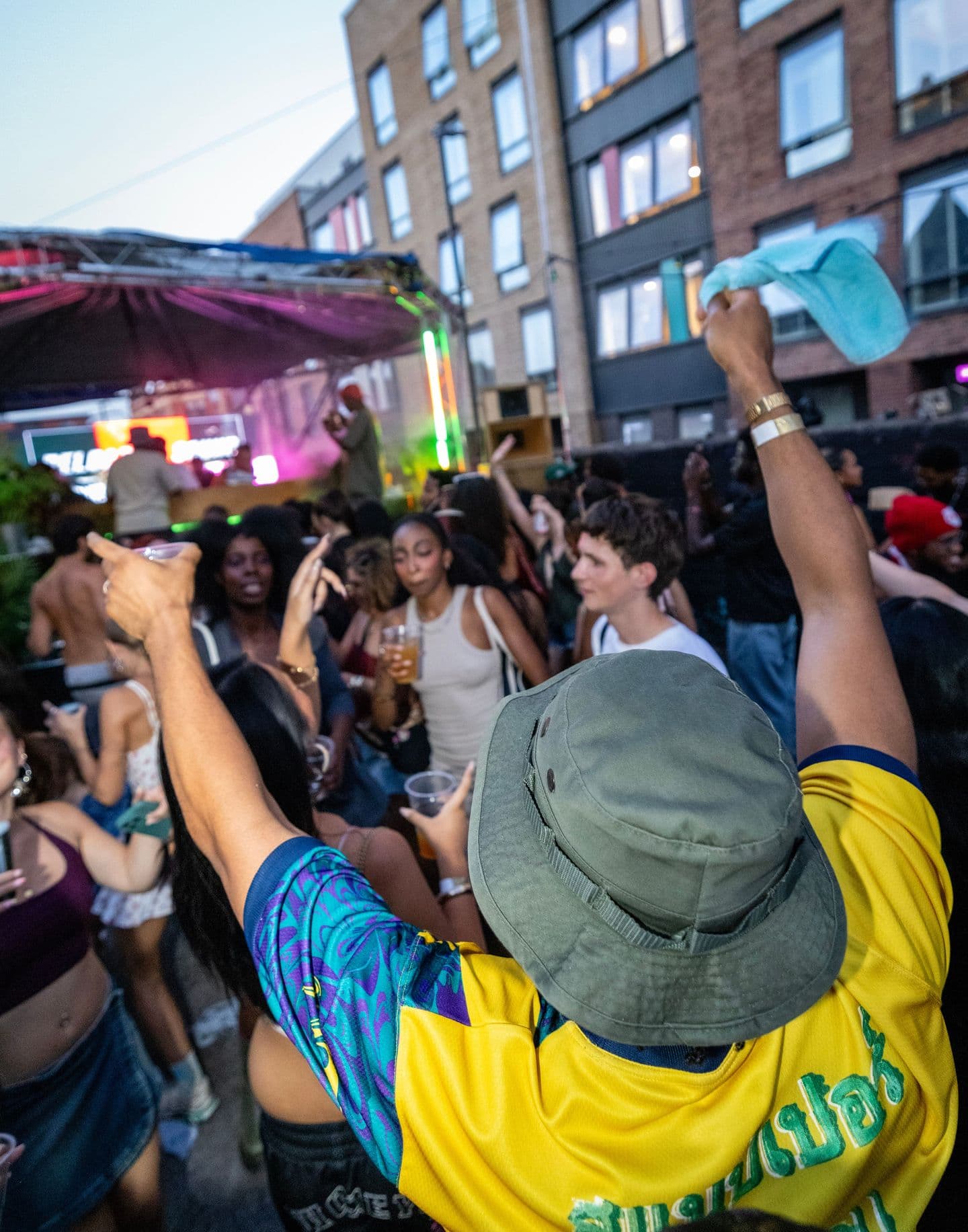 Foot Locker & Salomon Presents: Reload Sound & Friends 002... Izzy Bossy, Reload Sound, DJ Eazy, Khiah Lou, SIO